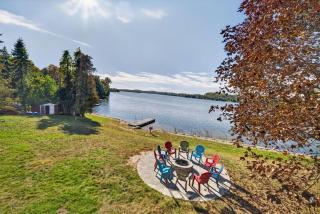 Waterfront Cottage Boats Hot Tub Firepit and BBQ - 8