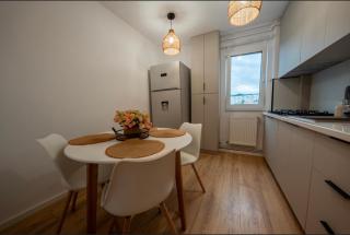 LaFamilia Family Apartment Brașov - 9