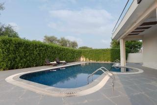 ELIVAAS Signature Lush Haven 4 BHK Villa Private Pool, Terrace & Landscaped Garden - 9