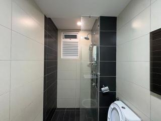Spacious Stay at Danga Bay - Entire Unit - 5