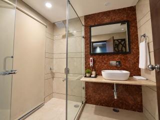 The Ambika Palace near Mall Road Mussoorie with Parking - 8