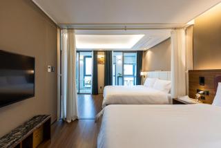 BORA Haeundae Beach And Gunam-ro View Residence - 3
