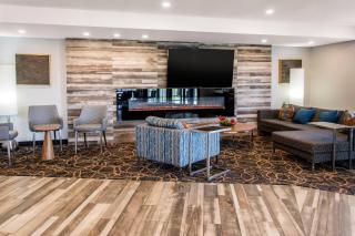 Comfort Inn Montreal Aeroport - Pointe-Claire - 2