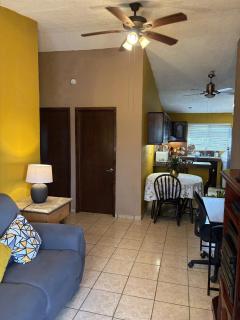 Central Family Apartment with Air conditioning and Hot Water - 7