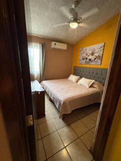 Central Family Apartment with Air conditioning and Hot Water - 2