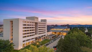 Radisson Hotel La Crosse - 1