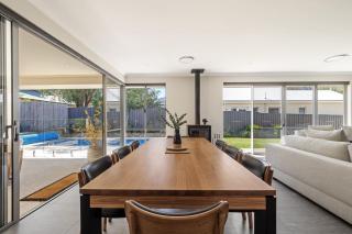 Cape Retreat - Refined Pool House near Town & Beach - 2