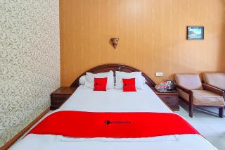 RedDoorz at Hotel Puri Merbabu Asri Boyolali - 7