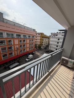 Little Patong Hotel & Restaurant - 3