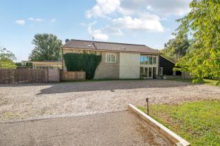 Tye Barn – Luxury Country Retreat Near Newmarket - 0