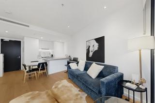 High-Rise 1-Bed Apartment Near Brisbane CBD - 7