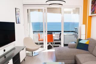 Vibrant Finikoudes Sea View 2 Bedroom - 0