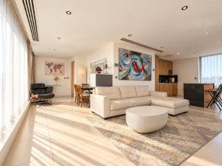 Sidemersey Livings - Liverpool City Centre Penthouse, Huge Balcony & Skyline Views, Secure Parking - 7