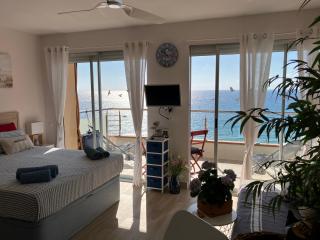 BEACH STUDIO/LOFT - 8
