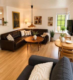 Saksun Mountain & Beach Cottage - 2