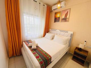 Elite Downtown 1BR Oasis, Resort Amenities & Gym - 3