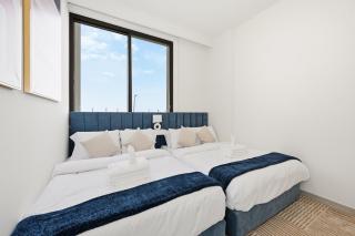 Warm & Stylish 4BR Villa with Pool Access - 8