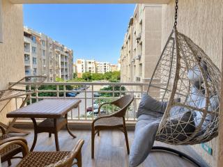 Super Luxury 2BR, In front of Commercial area at Madinty - 6