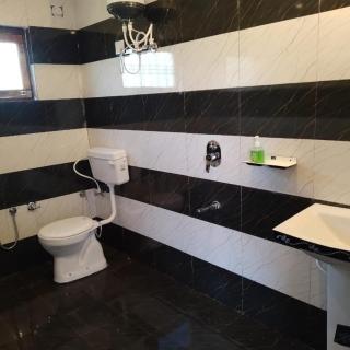 Top Hill view Homestay - 3