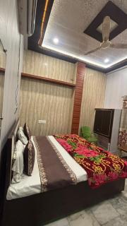 Hotel MAA VAISHNAV PALACE 800 Meter from Rammandir Ayodhya - 6