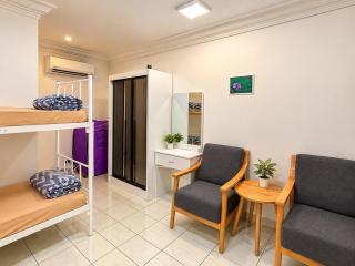 Sunrise Bedrooms and Transit - 6
