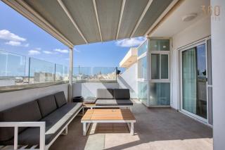 Siggiewi Penthouse with Two Terraces, 3 Bed - 9