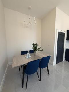 Gosford Place - 5