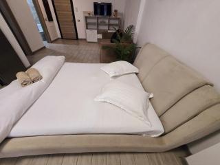 Sea Breeze Luxury Apartment - 9