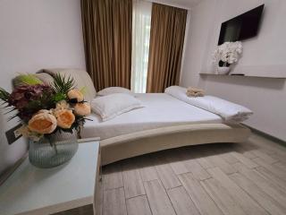 Sea Breeze Luxury Apartment - 3