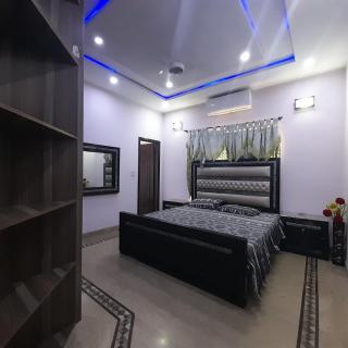 Two Bed rooms house Near to park and shopping mall - 4