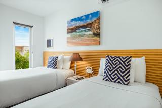 esmeralda126b - Palm-Eagle Beach - 2