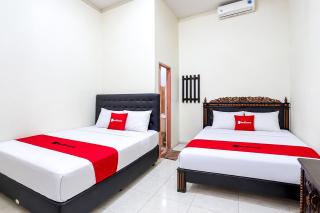RedDoorz at Villa Asella Ciletuh Sukabumi - 0