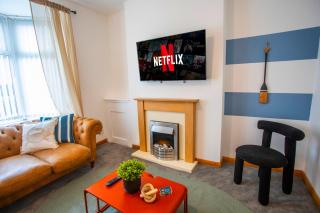 Barry Vibes 3BR House by The One Retreats Short Lets & Serviced Accommodation Barry close to Barry Island - 5