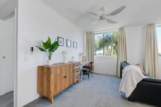 1BR Sunset Balcony Stay - Heart of Gold Coast - 4