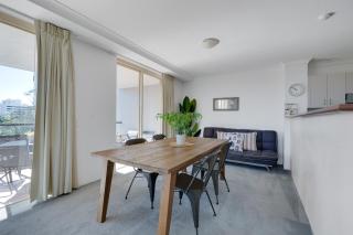 1BR Sunset Balcony Stay - Heart of Gold Coast - 2
