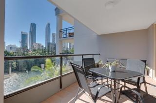 1BR Sunset Balcony Stay - Heart of Gold Coast - 1