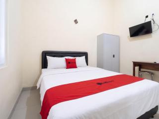 RedDoorz Syariah at Emas 23 Blimbing Malang - 5