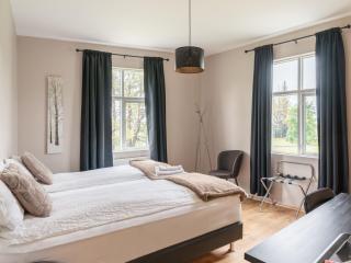 Bjork Guesthouse - 9
