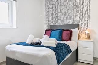 Private En-Suite - Fridge - Microwave - Work Stay - 4