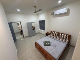 Chothi Hills Apartments - 1