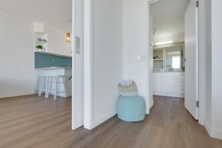 Luxe 1BR Gold Coast Escape with Hinterland Views - 5