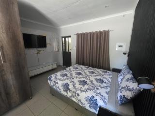 Cozy Corner Guest House - 8