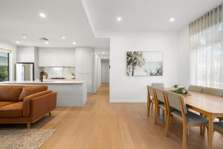 Somerton Days - Contemporary Escape near the Beach - 2
