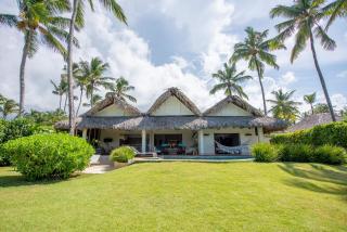 Private family haven by the sea - 0