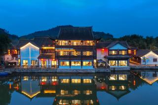 Floral Hotel- Lotus Pond Moonlight Hotel Shaoxing Keyan Scenic Area - 0