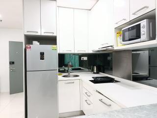 KLCC Summer Suites By Joy Suites - 4