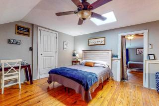Historic Log Cabin with Hot Tub in Augusta, Kentucky - 7