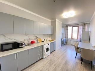 One-bedroom apartment on Logvinenko 2 - 4