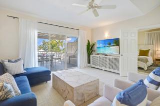 Coconut Bay Villas 116 - Ocean View 2 BR & Pool - 0