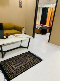New Furnished Luxury Apartment Self Check-in - Free Fast Wifi Free Parking - Bahria Town - 3